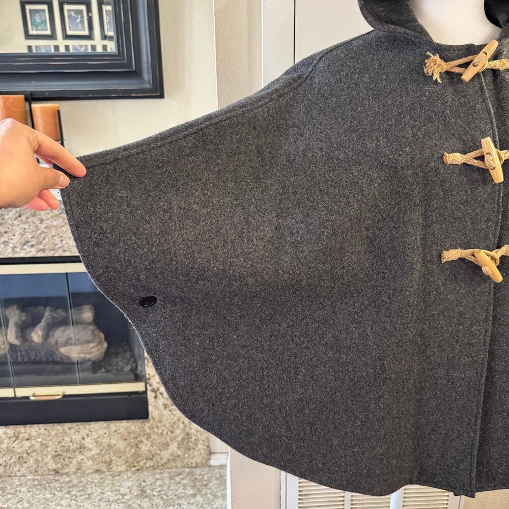 Vintage Fidelity by Gerald & Stewart Wool Toggle Cape Poncho Gray Size OS USA - Picture 4 of 7